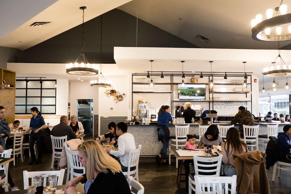 Accent Inns Vancouver Airport Richmond Esterno foto